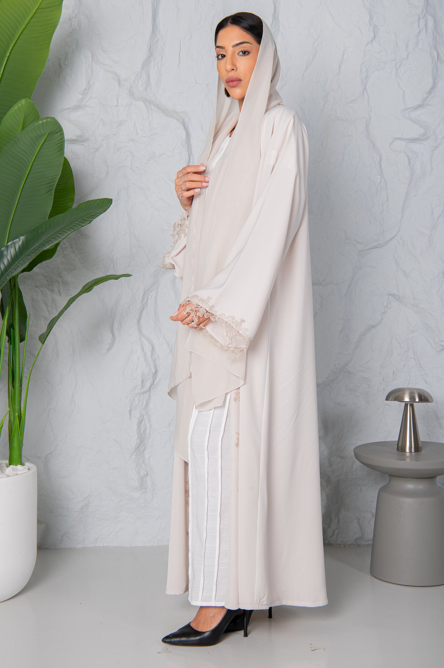 Mira Abaya- Classic Ivory