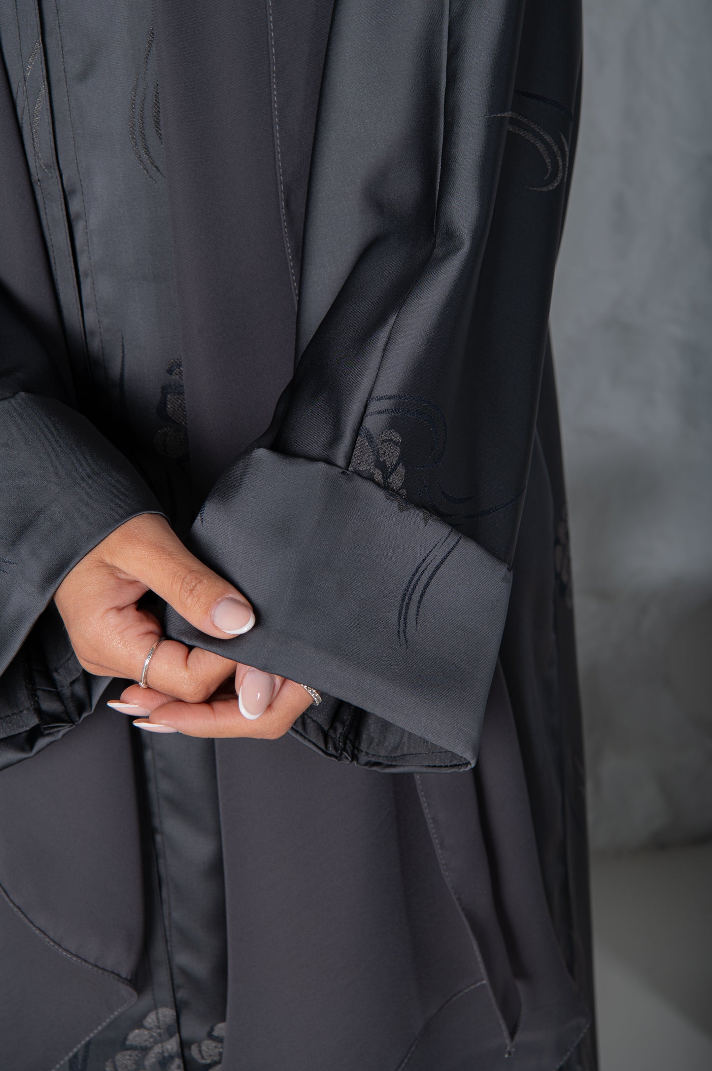 Zahi Abaya- Grey