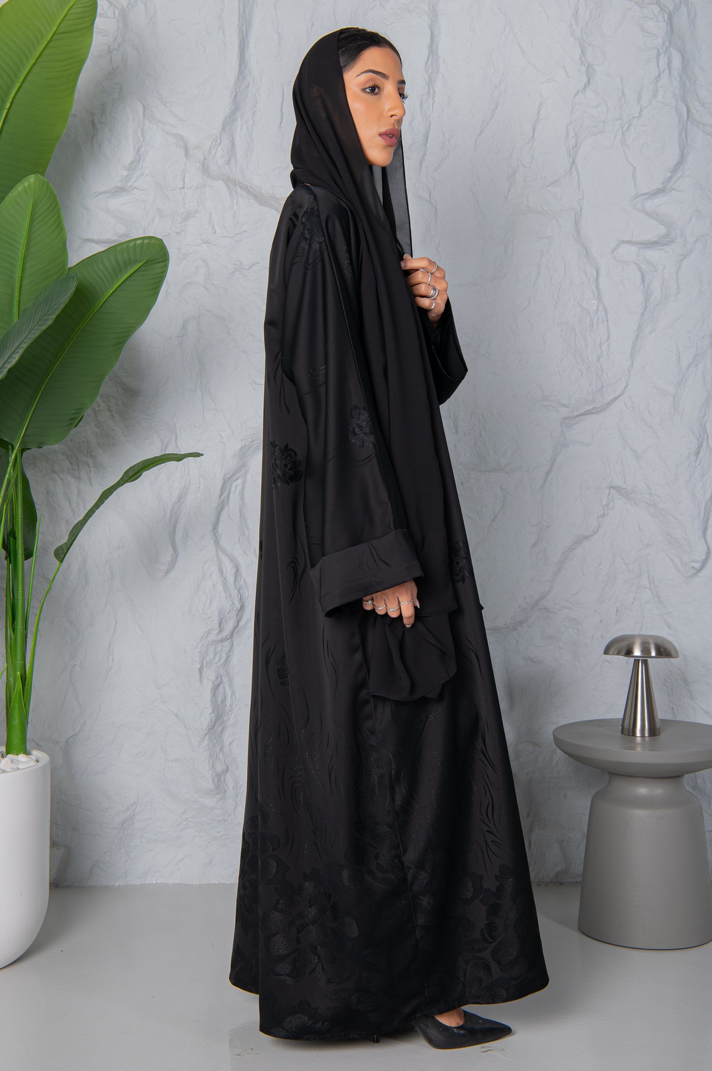 Zahi Abaya- Black